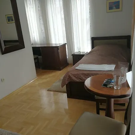 Jkc Hotel 3*